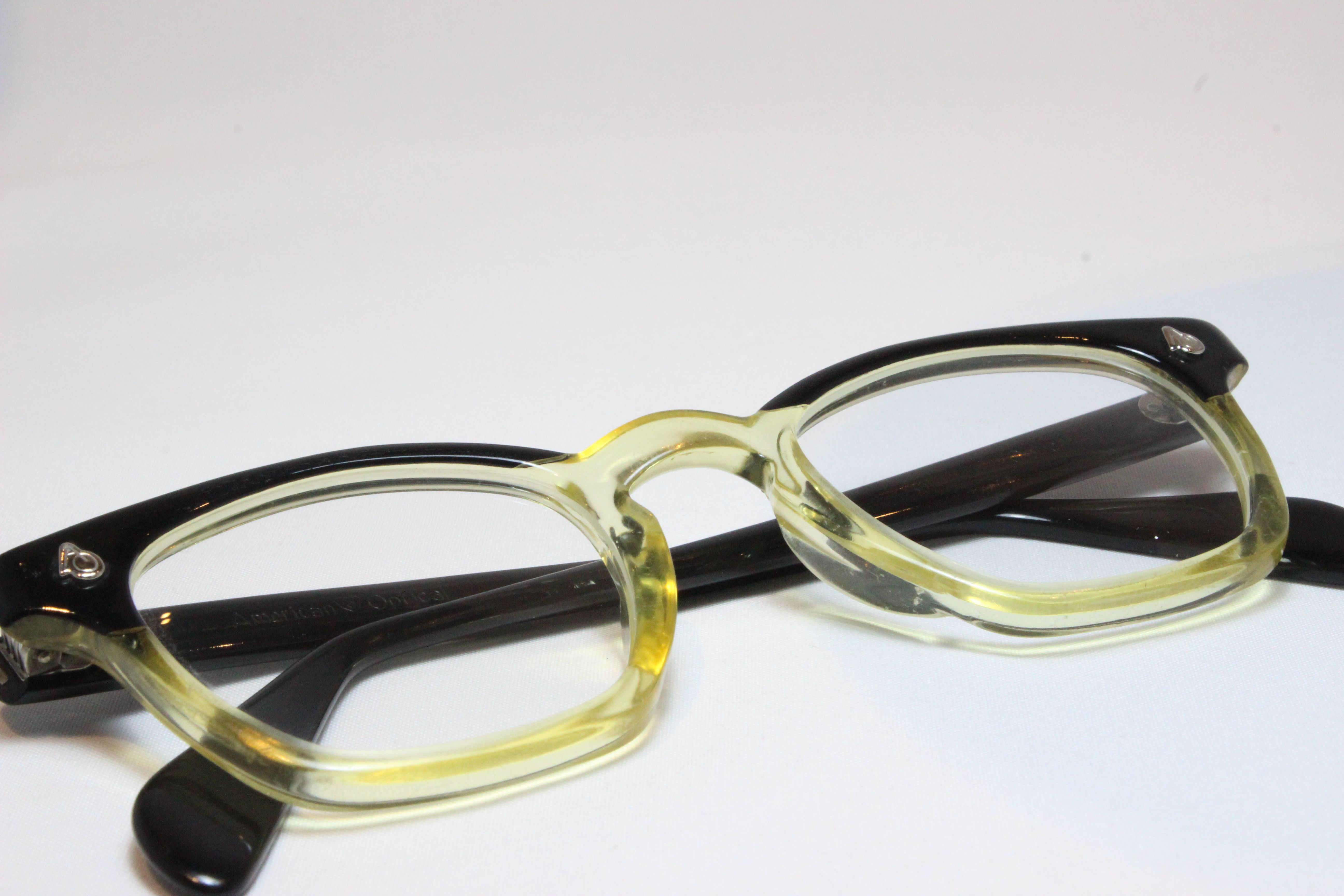 送料無料】AMERICAN OPTICAL 1950'S BLACK YELLOW アメリカン