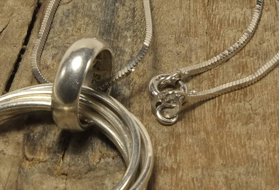 ヴィンテージ　スターリング シルバー　ネックレス 5連リング （N018) Vintage Silver 925 Necklace